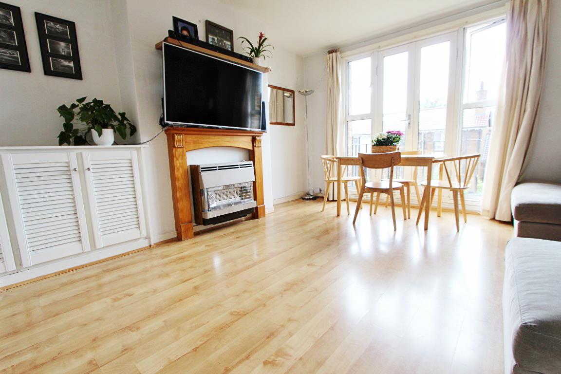 Property Image 8d01868b-73ad-4e77-87e5-e460be722752