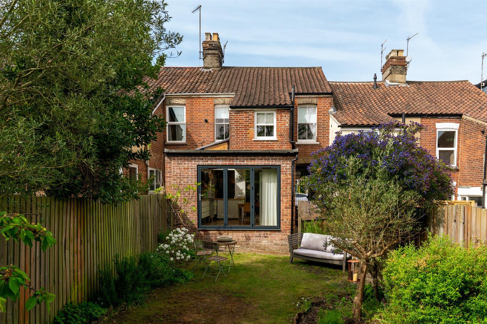 Property Image 8d04544f-42fd-4cef-892e-9a18464fc077