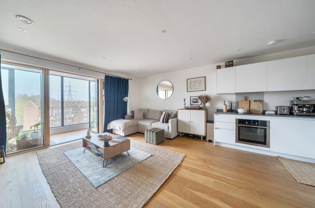 Property Image 8d392106-8367-4672-9280-4eb382f699e0