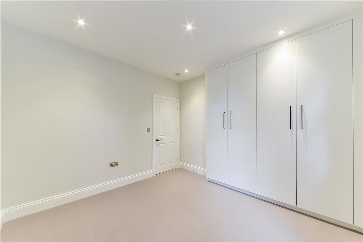 Property Image 8d49a49d-d874-47c0-befc-4d49ba7f8281