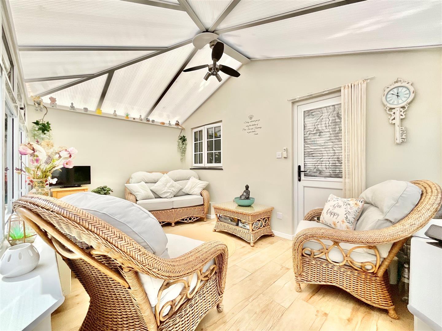 Property Image 8d57dc27-1343-4853-981f-2a82b6ae16a0