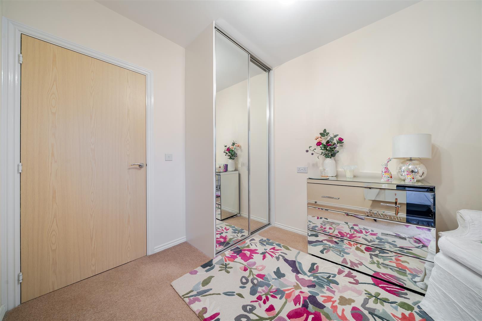 Property Image 8d67f5e5-d7c7-462e-802b-56834c2f75b3