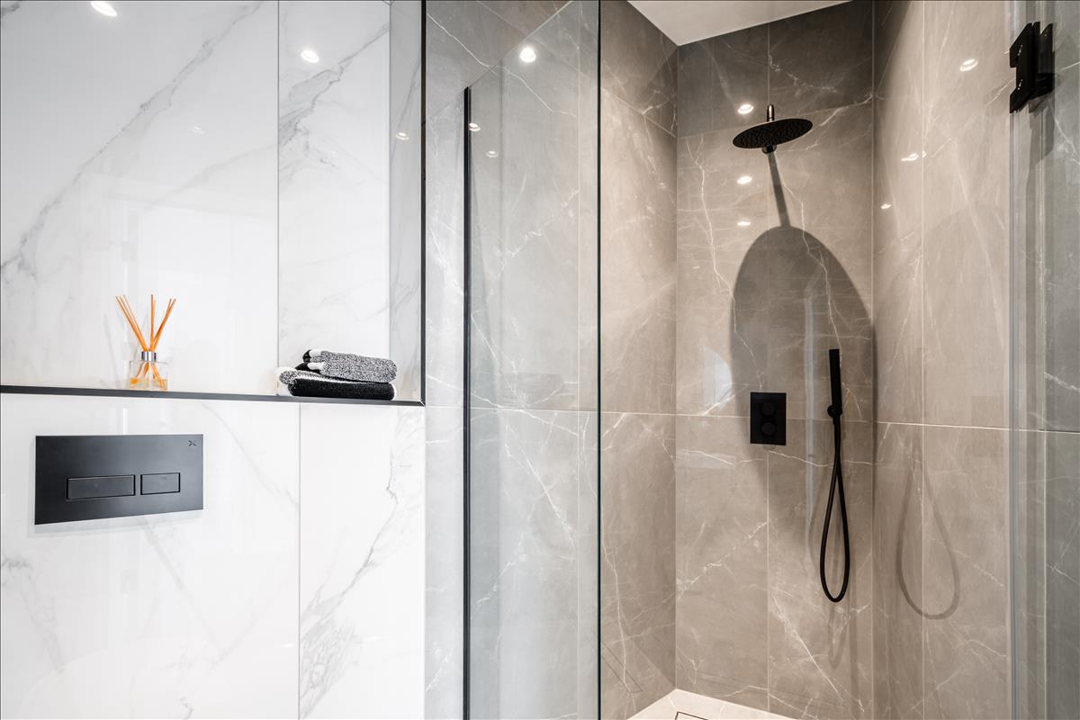 2-bedroom penthouse apartment for sale, Clapton, E5