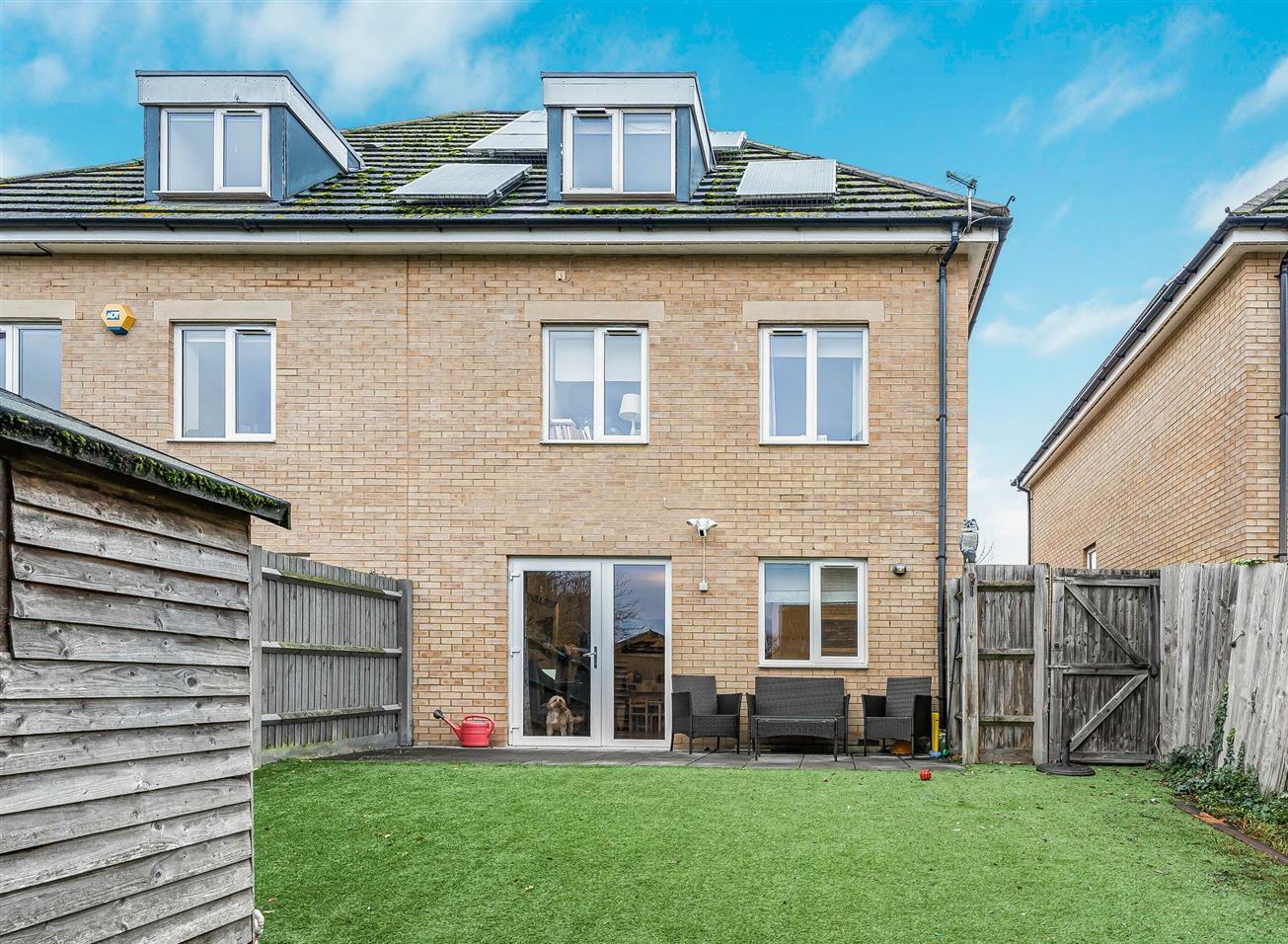 Property Image 8d8141ce-cc7d-4373-8cce-54018bf3af3c
