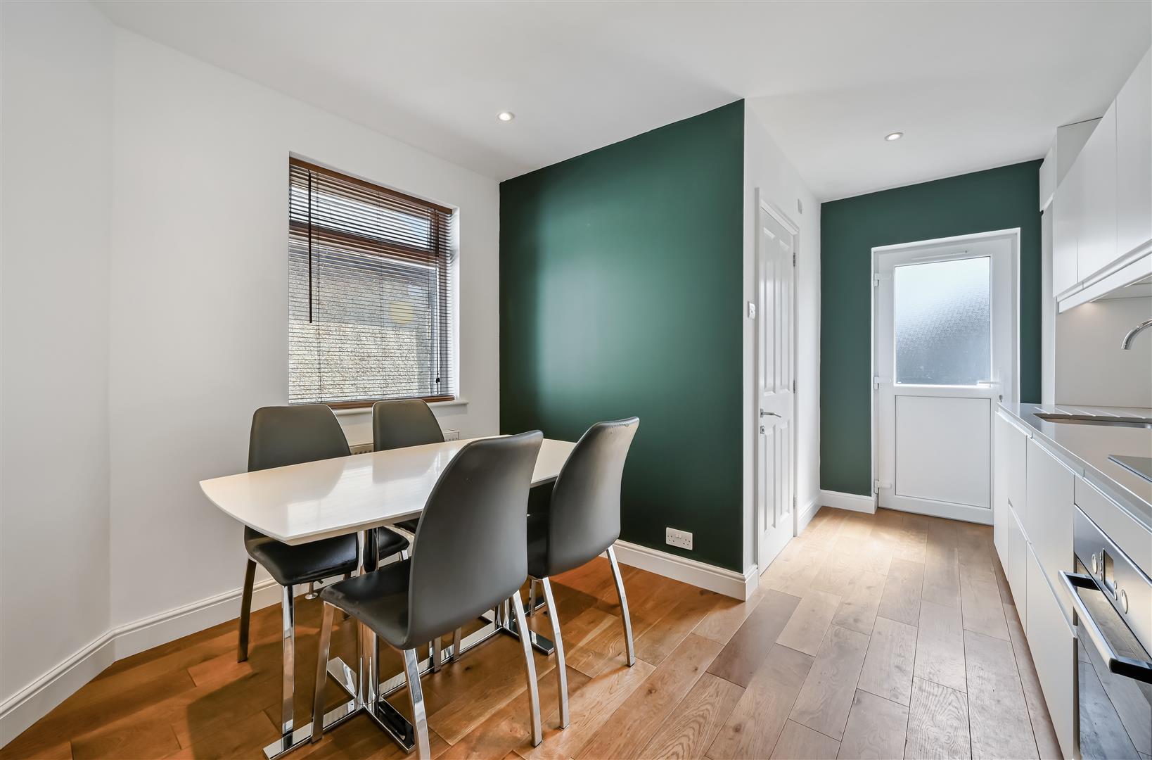 Property Image 8d986be2-5956-41d0-8f75-7bcf9fe094f7