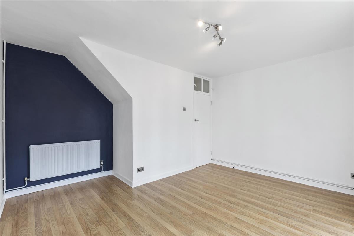 Property Image 8d9d51b3-a95f-484d-add1-bb2679886a03