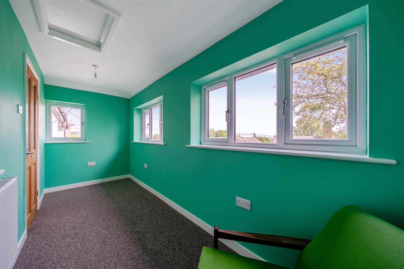 Property Image 8dab780f-79c8-41a1-becb-3bf26172940d