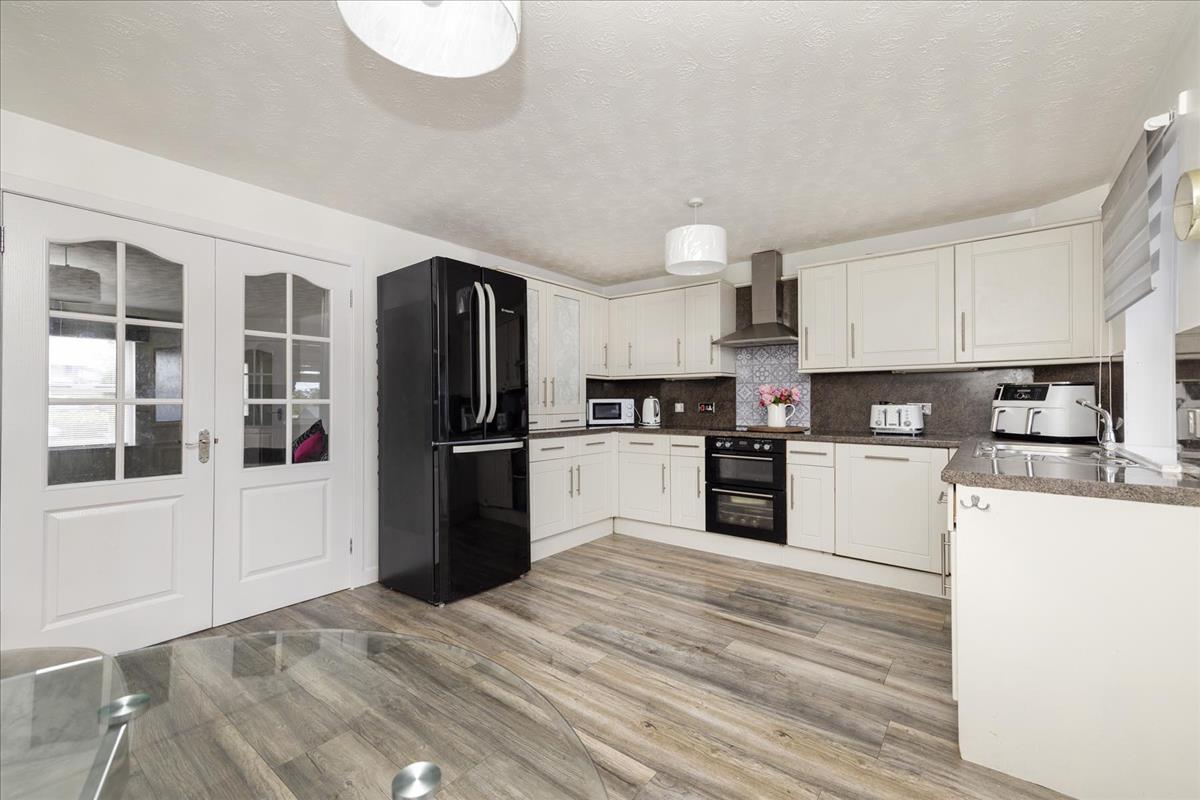 Property Image 8dc833fa-70c7-41e4-ba49-6b317192f26d