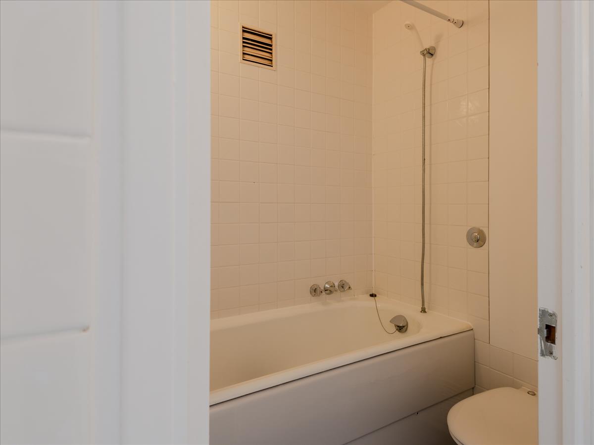 Property Image 8dc9340f-a7da-4075-a190-62661834cedb