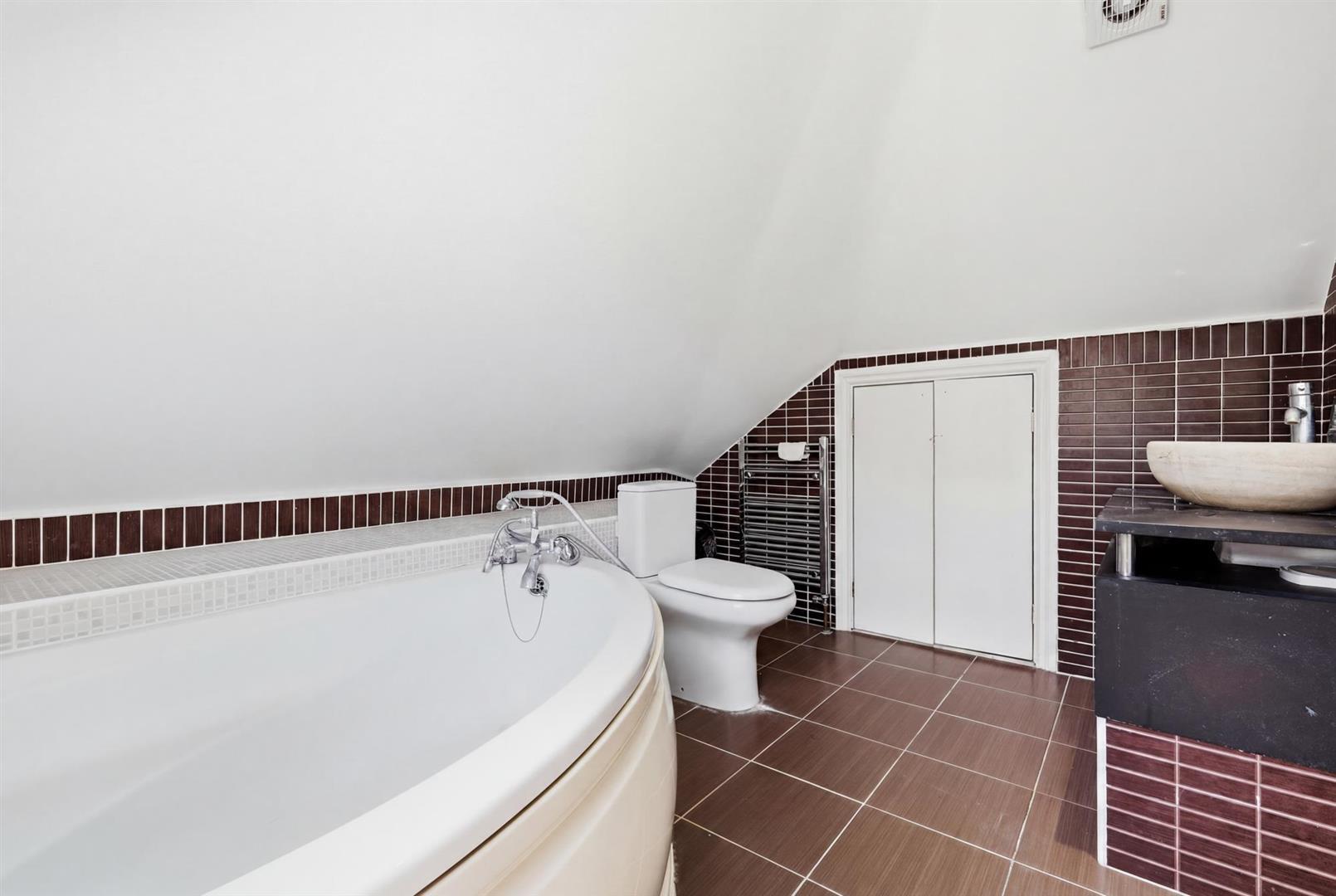 Property Image 8dda0271-fe17-411a-b81d-24bbd98e96c2