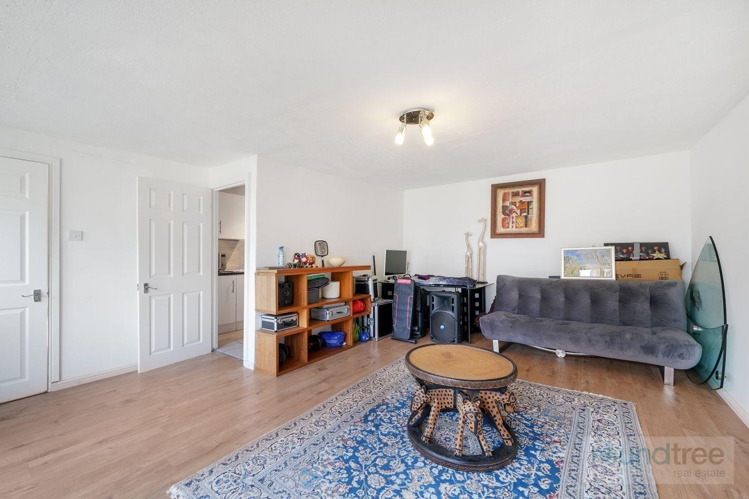 Property Image 8dda3fe4-92f7-4ffd-bc52-09ef183585f1