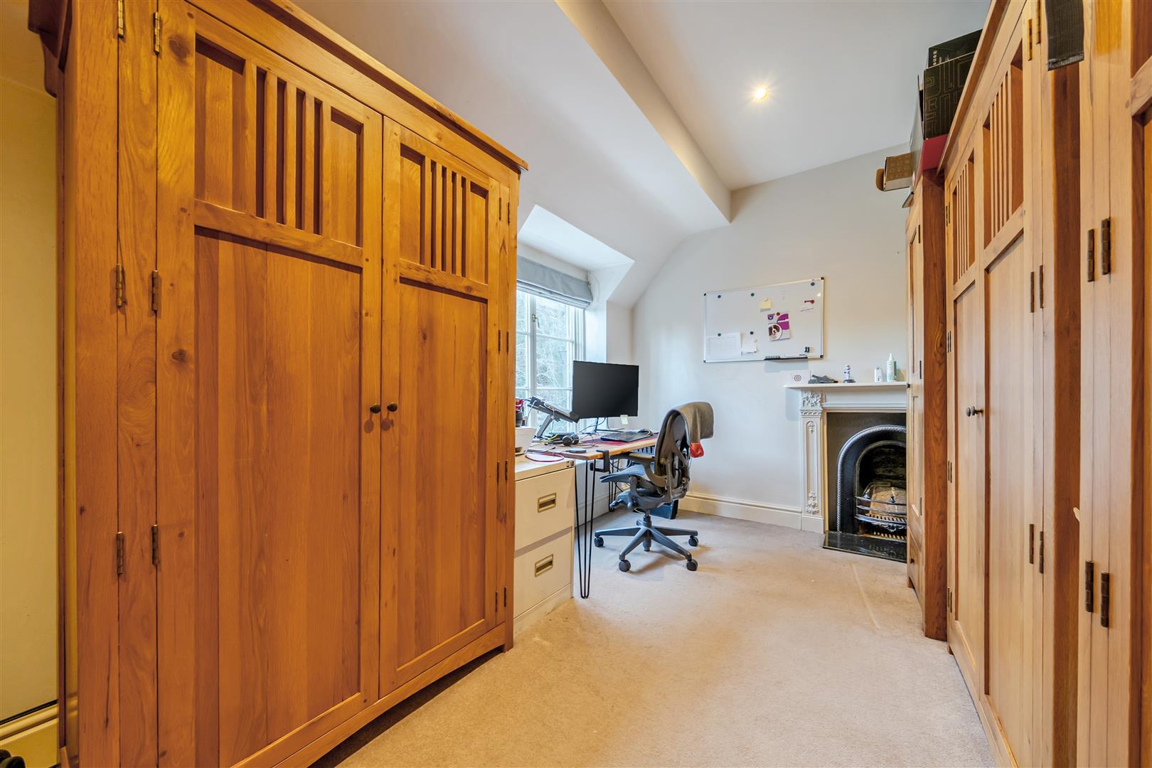 Property Image 8ddefc9c-5d13-41fd-8903-b0b81eba2b32
