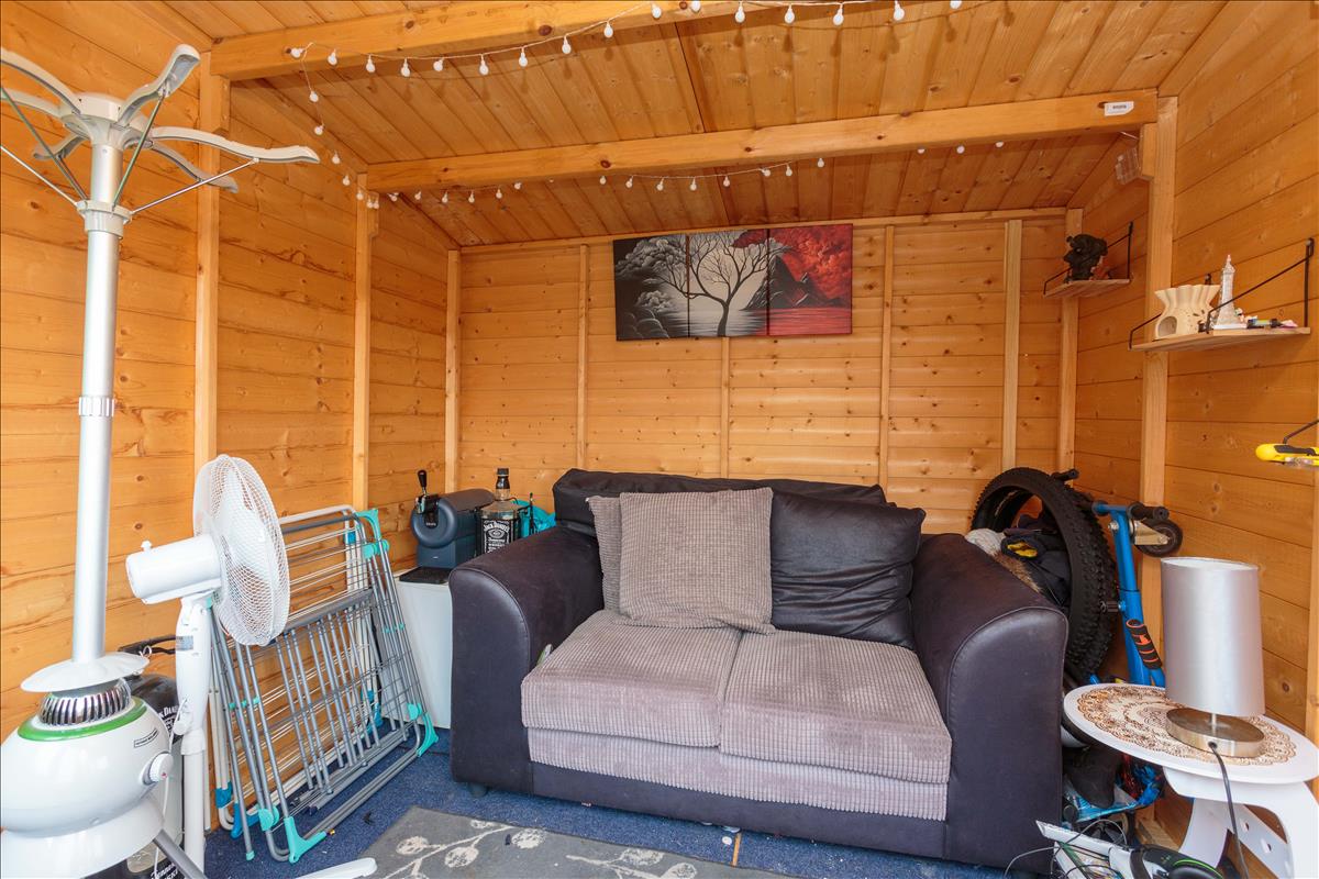 Property Image 8de4fa19-0d30-4b08-8c29-146ef7f036e0