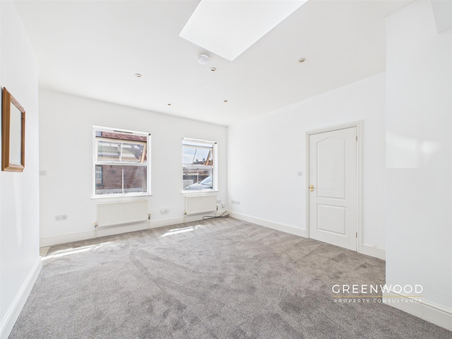 Property Image8df32c96-44bd-42f0-a594-74fe328349cd