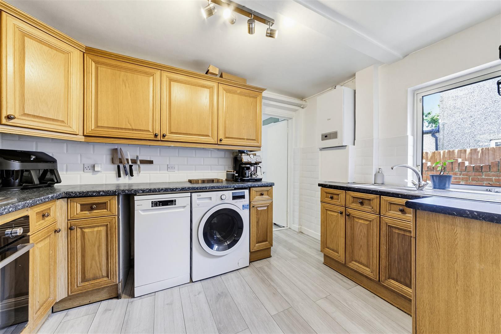 Property Image 8df808f1-9392-4229-8349-d8ff08eb9ee6
