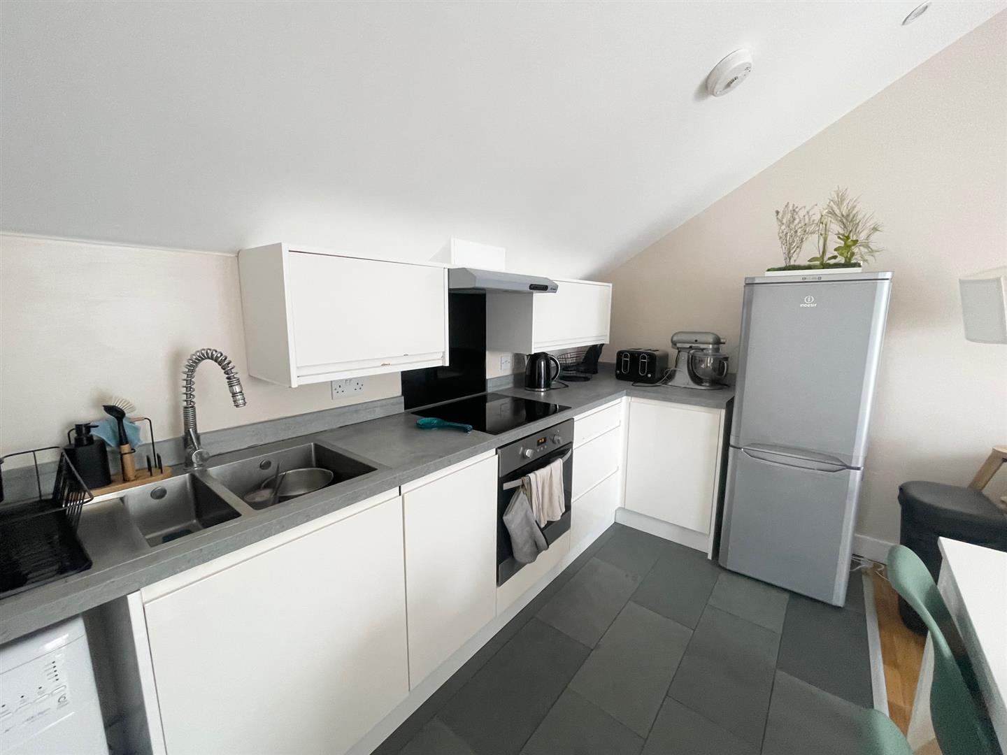 Property Image 8e24239f-7823-48cf-904a-9b5de4f3c969