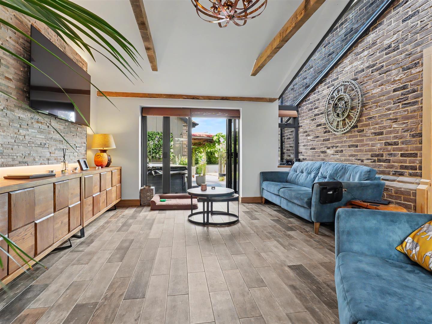 Property Image 8e2bce7c-b020-42a7-98b1-116c666d9965