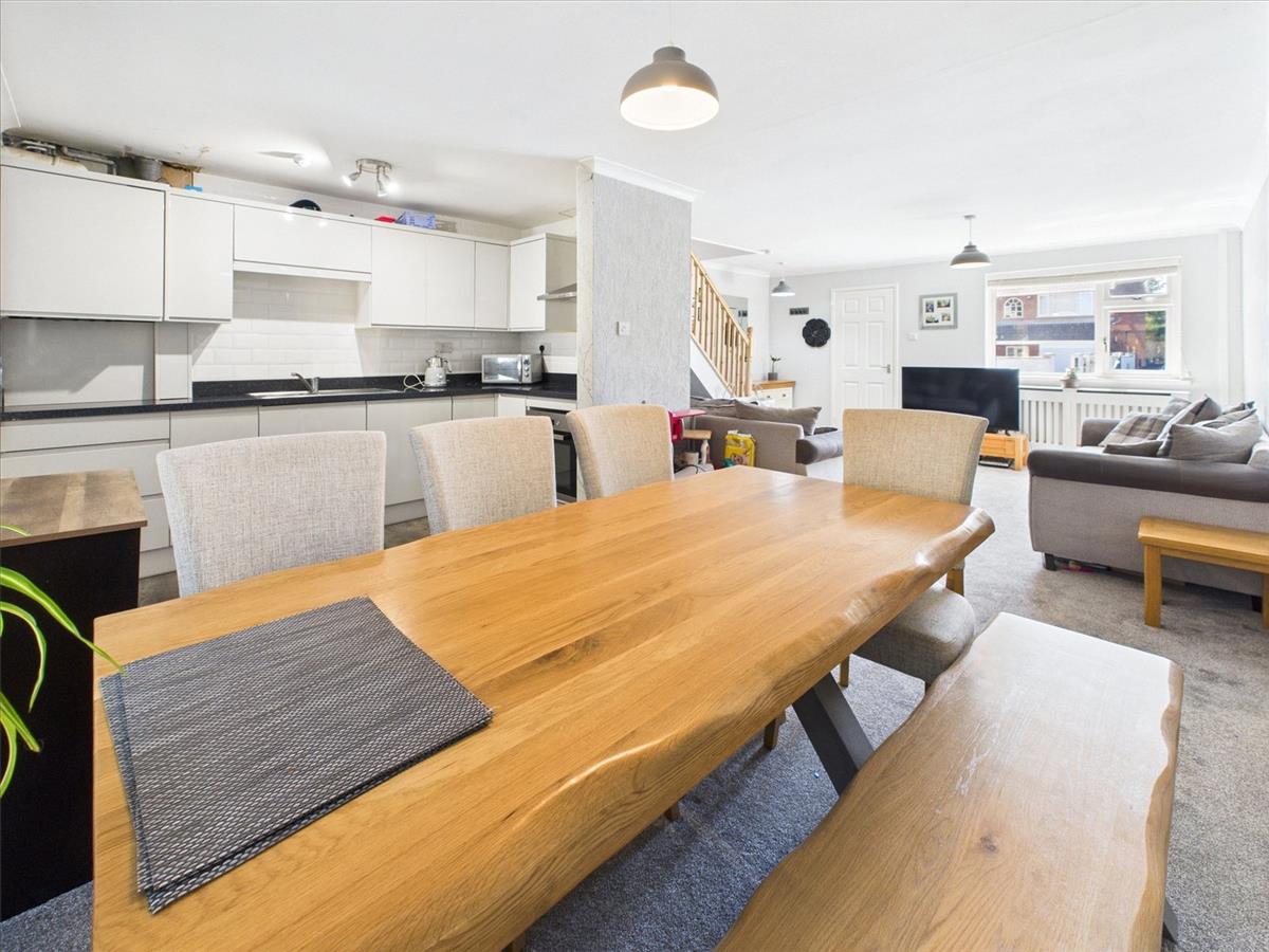 Property Image 8e514835-4ce6-48d7-8357-9606a5a943e1
