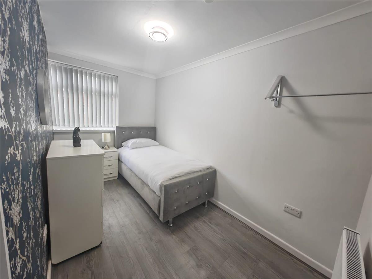 Property Image 8e54159b-edbb-4a06-9e3d-05e69b3df118