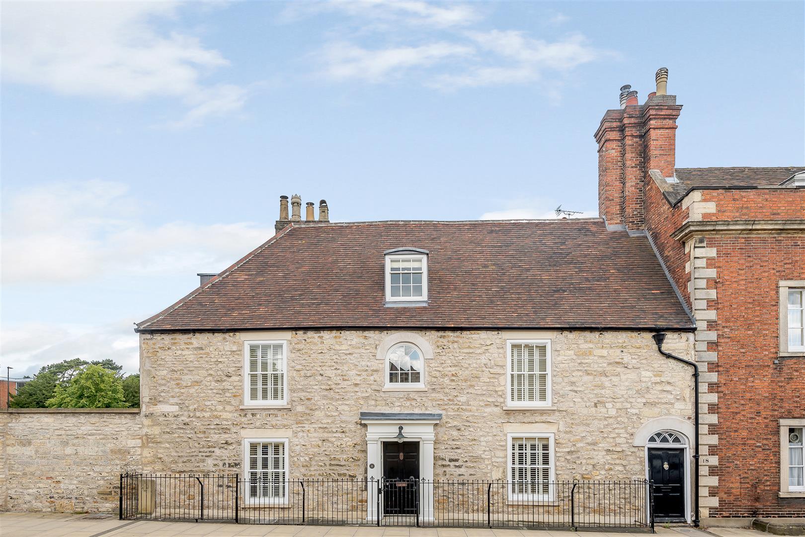 Property Image 8e557623-03df-49d0-9b1f-480b6c598bba