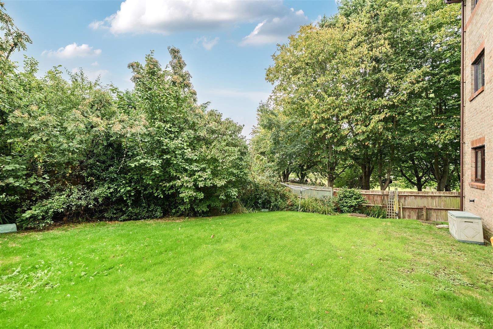 Property Image 8e5c94da-5f31-4a86-8ac2-06b364f80bd4