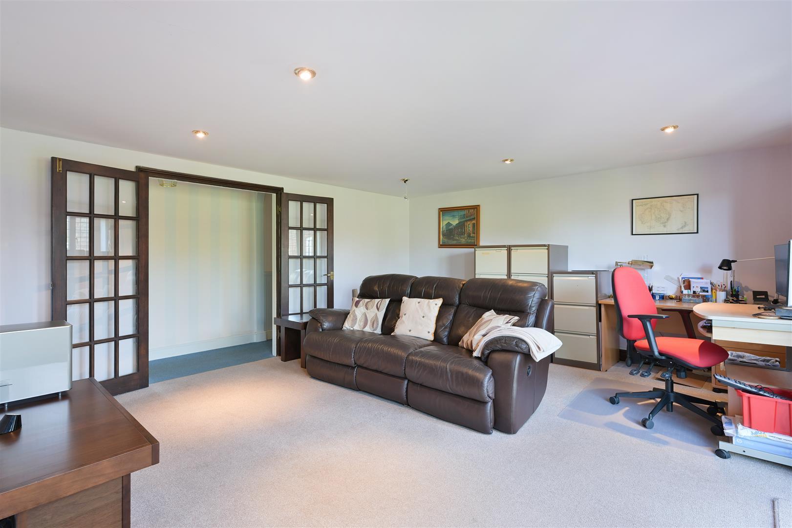 Property Image 8e6a5100-73d5-4821-9aa1-cd42d875bee5