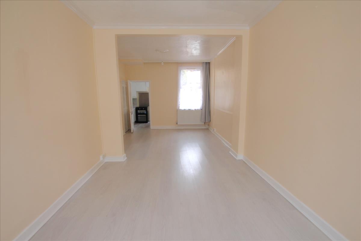 Property Image 8e87a890-f744-473f-9921-9ed59cf5483c