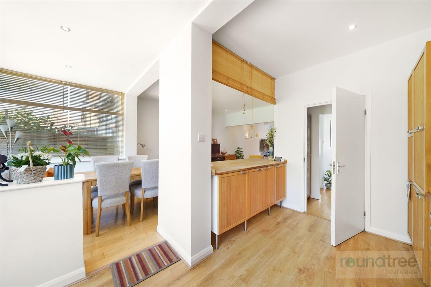 Property Image 8ea2263b-c176-4593-9696-bc89ddec15f8
