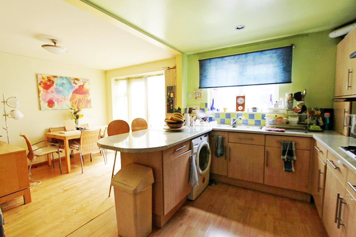 Property Image 8eb77aa5-c6ac-42dc-a1b7-2285ddb80690