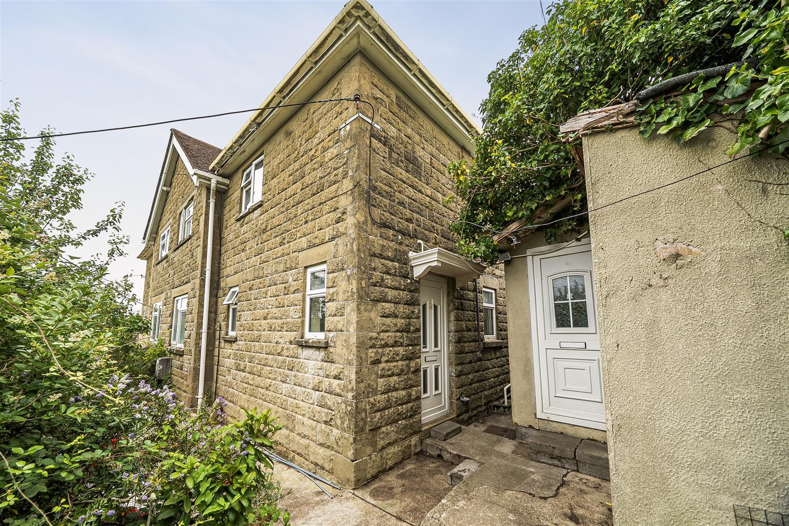 Property Image 8ec03a59-6964-46d3-8e14-0742b197191f