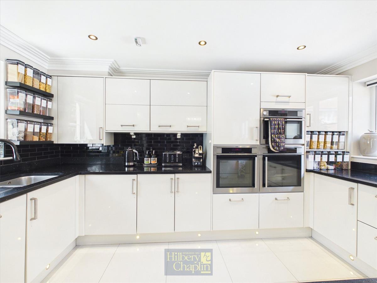 Property Image 8ec8e011-f896-4adc-8801-662ea4f79c8f