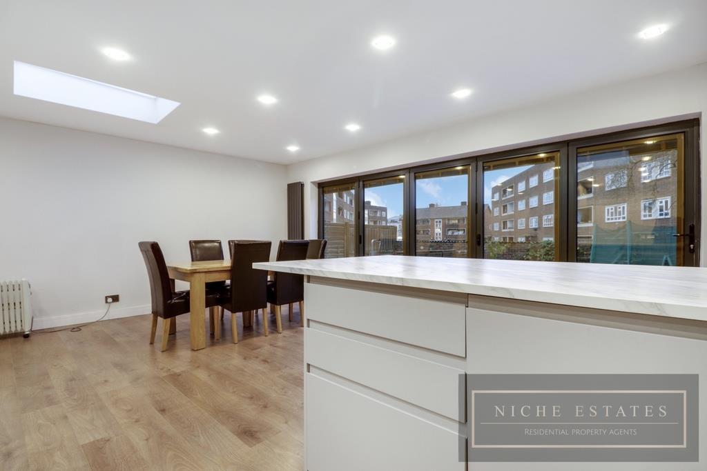 Property Image 8ed7999b-cd91-4b96-91b7-4d4c1819b57b