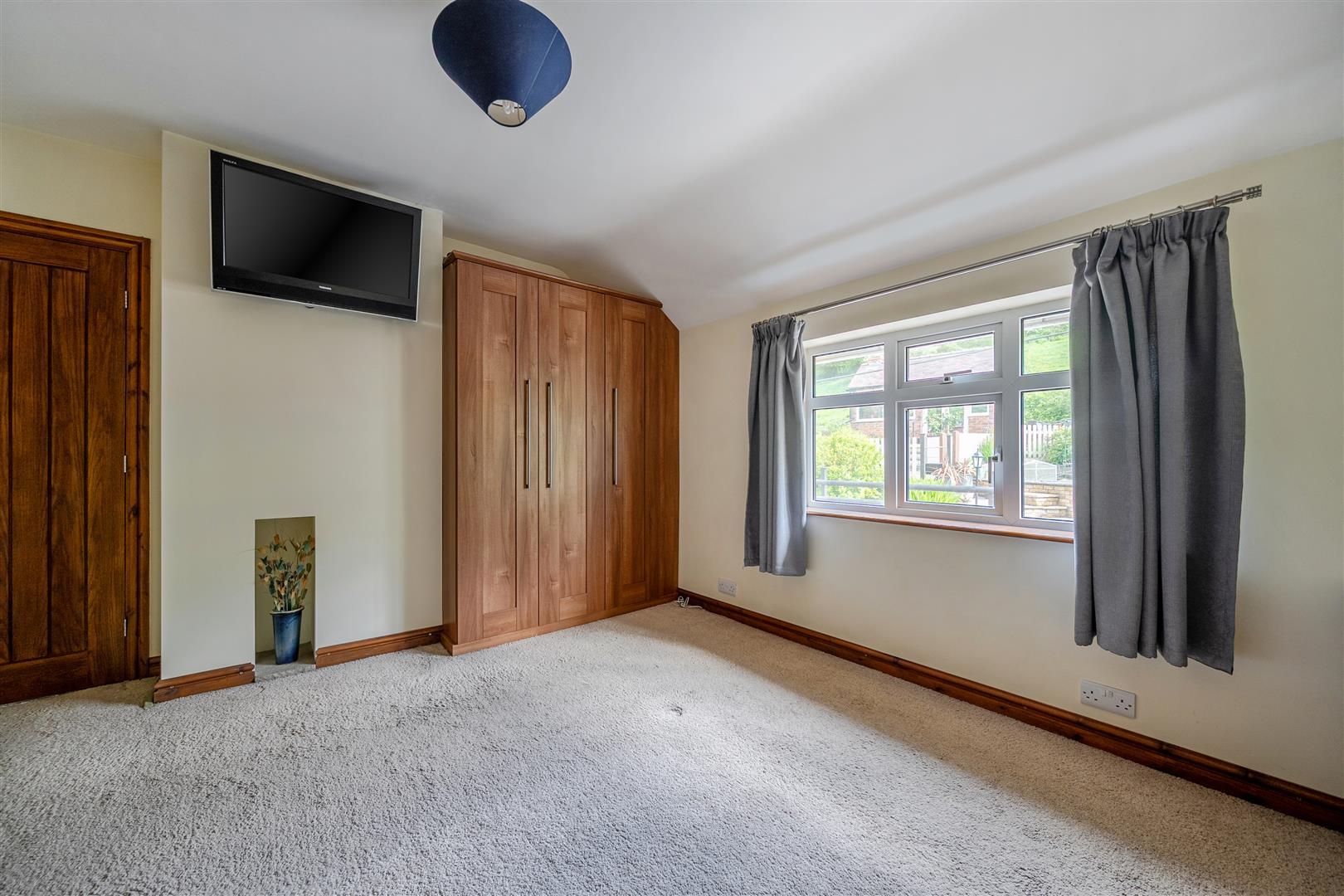 Property Image 8f156e41-8209-4df0-8381-51eb8e0e8798