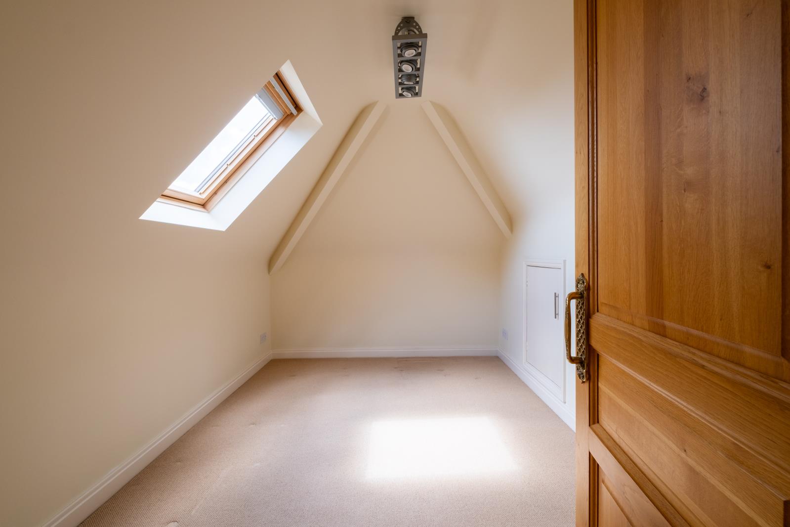 Property Image 8f167739-9698-4eb9-aaa7-b512b9d86852
