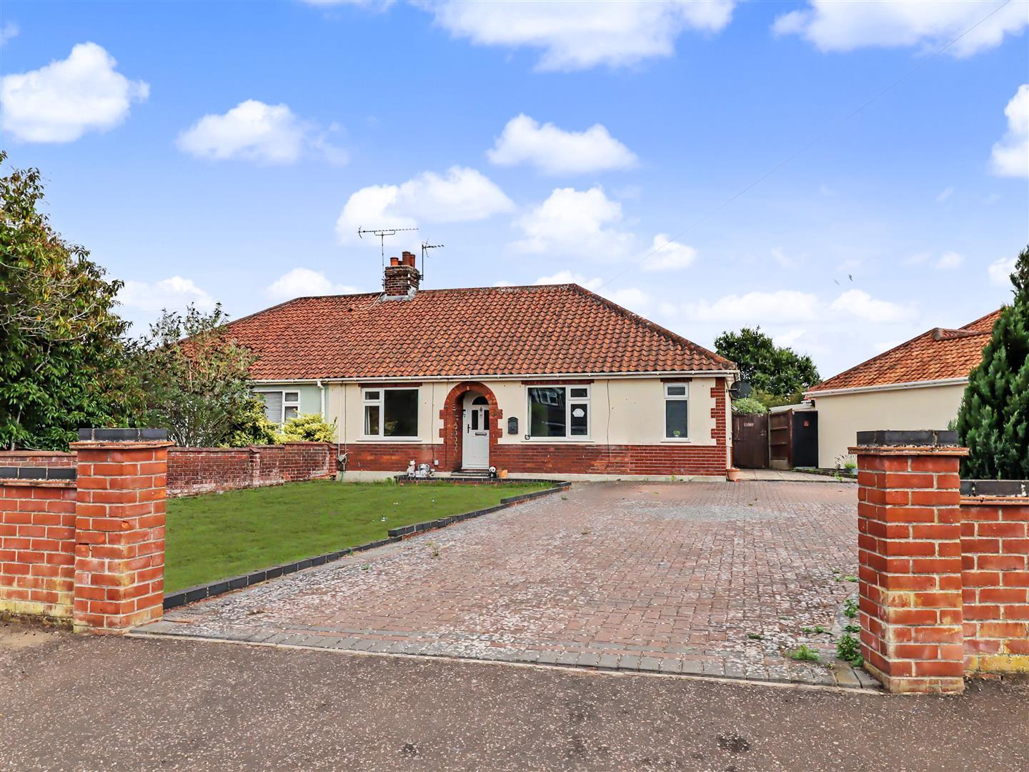 Property Image 8f1a543a-1395-477e-8d09-37005cb2b3e0