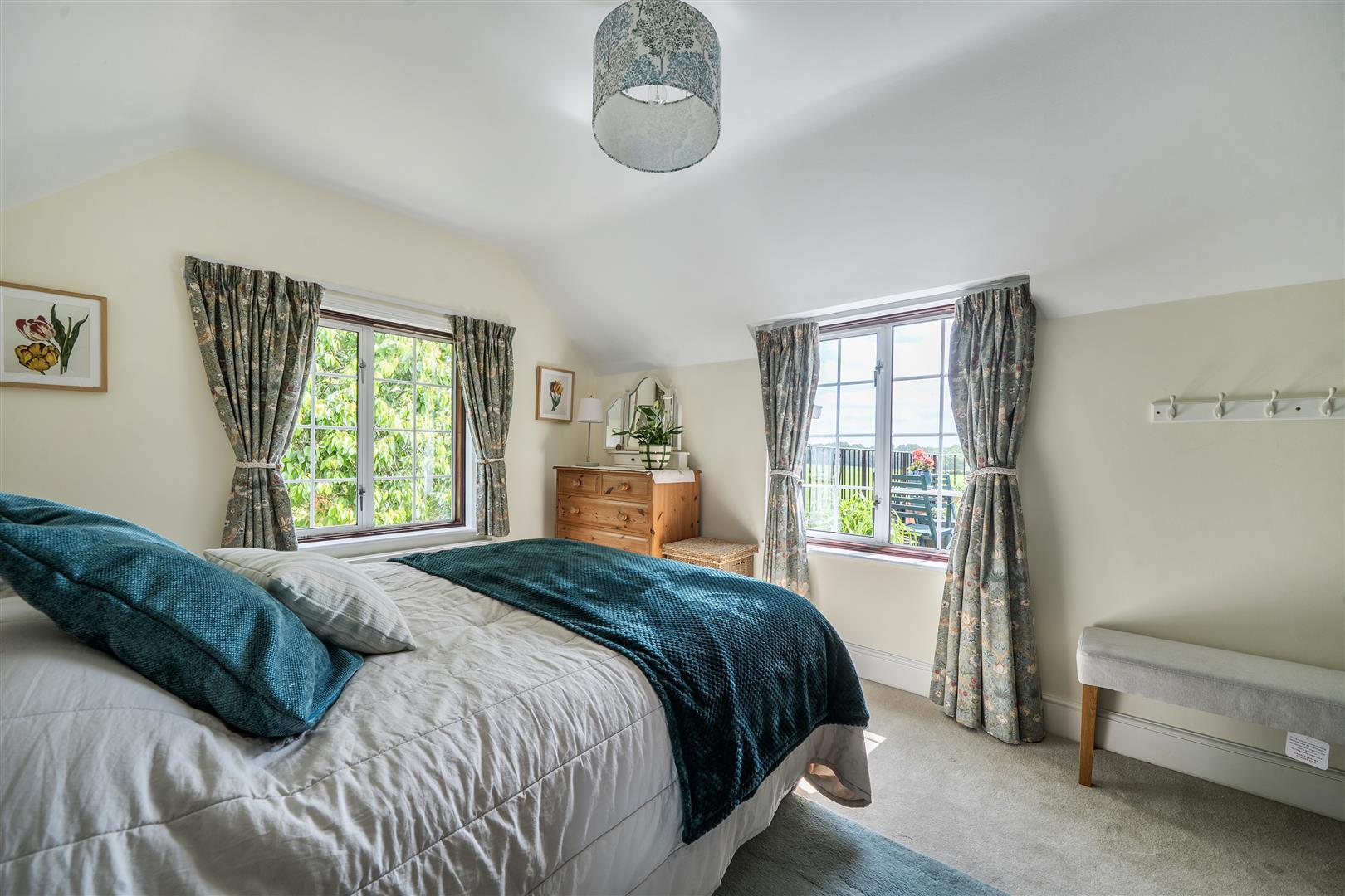 Property Image 8f27d9bd-addb-42c9-bcfa-9158e34ffe81
