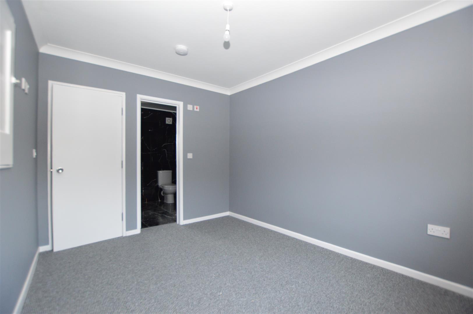 Property Image 8f2d8886-966c-46ff-9423-ee1c228d1651