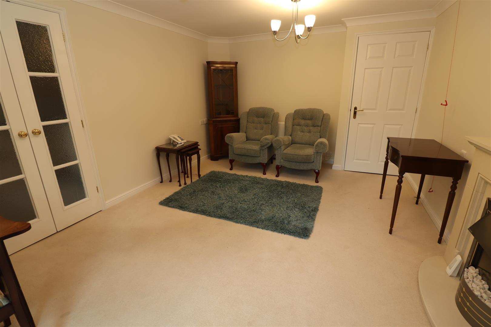 Property Image 8f45d99a-7111-47e8-8712-55b6d5754b64