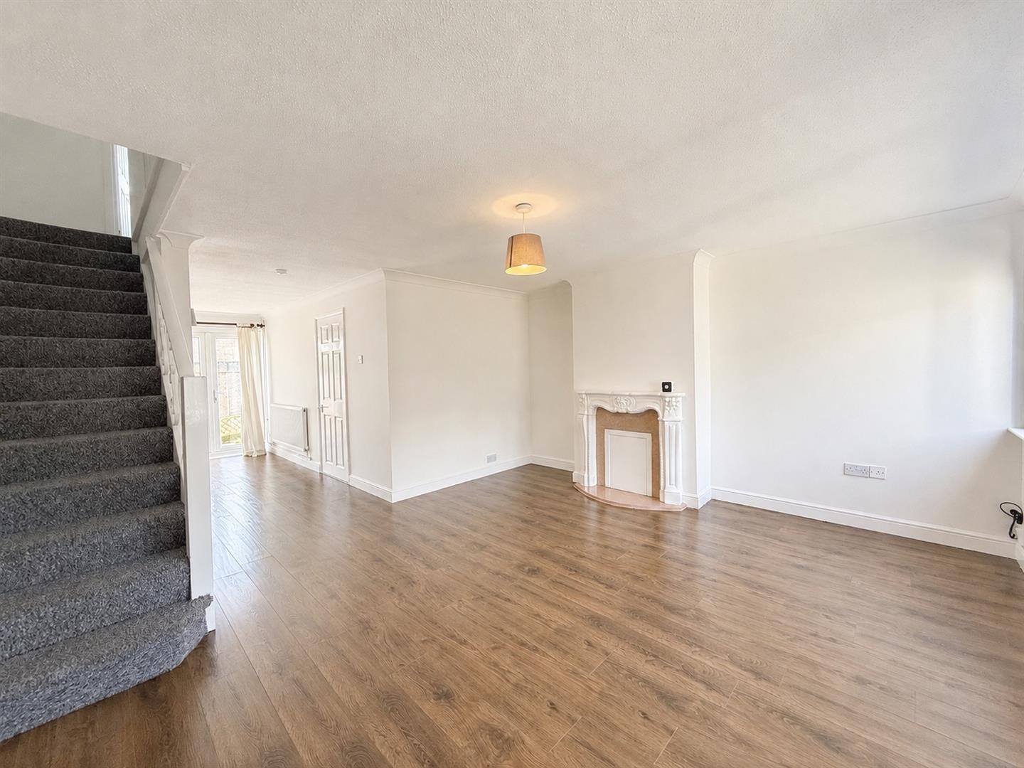 Property Image 8f5c7085-c33d-4118-bf69-24de3c4daced
