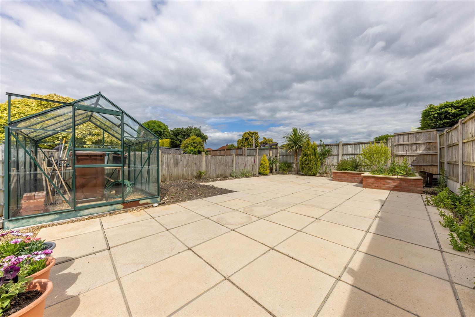 Property Image 8f771382-33dc-460f-ba76-0567364c2849