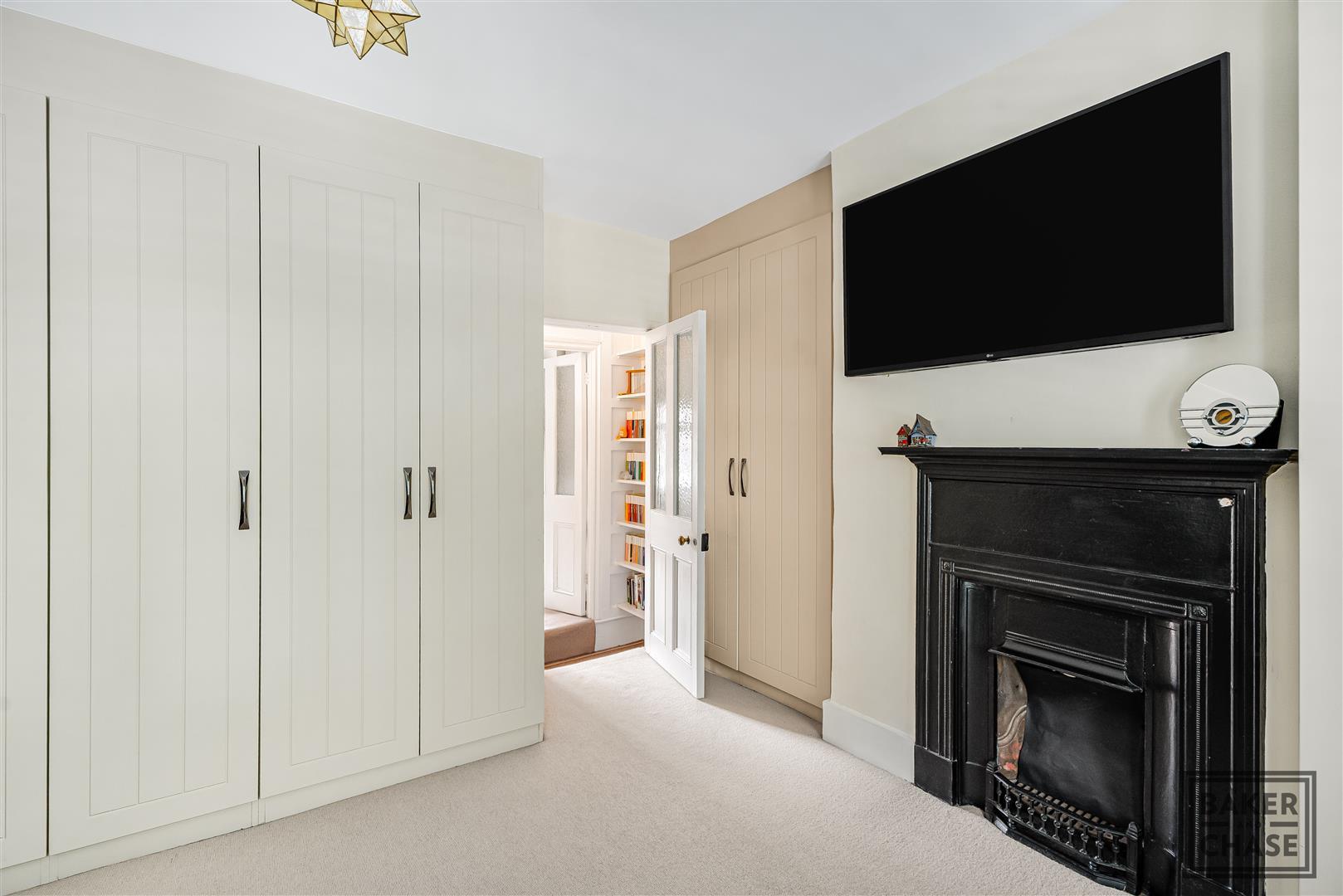 Property Image 8f806716-6dff-4ae5-8e21-b00cdd0a3079