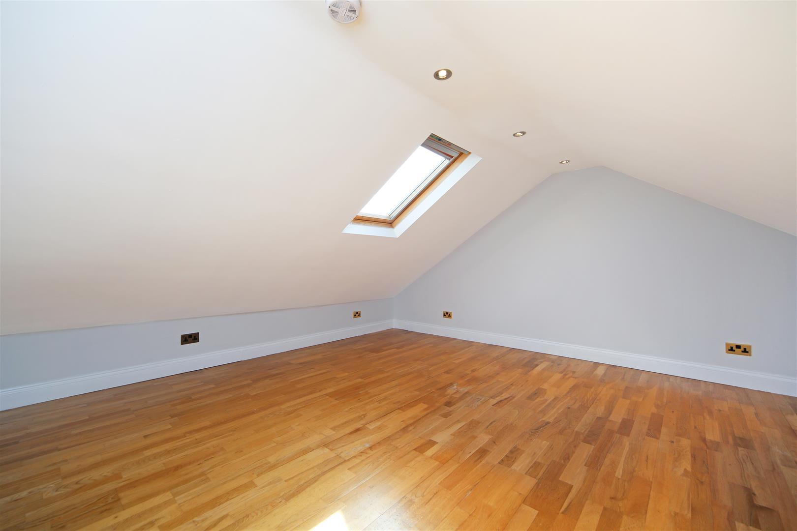 Property Image 8fa1bbde-95e7-4598-8303-6b591ca49425