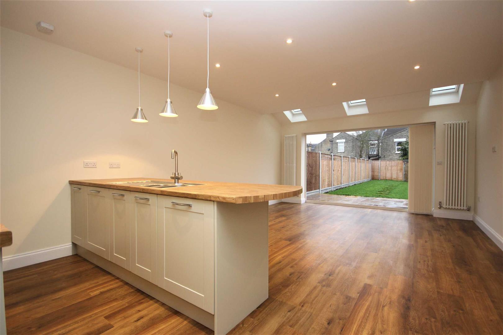 Property Image 8fa3bfa9-7e0b-4b60-aac0-c19822068c08