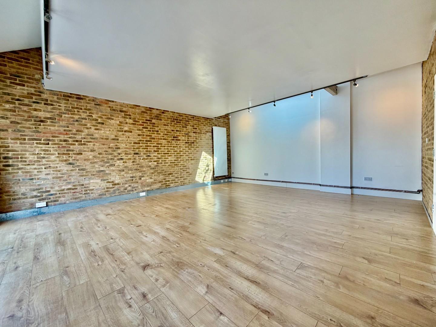 Property Image 8fb842b7-f678-4e15-8f88-0bf292da0592