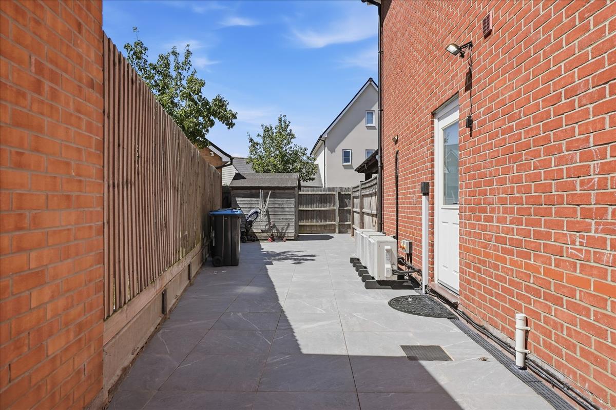 Property Image 8fc289be-65f5-49d3-9df3-7ac0258a8f4a