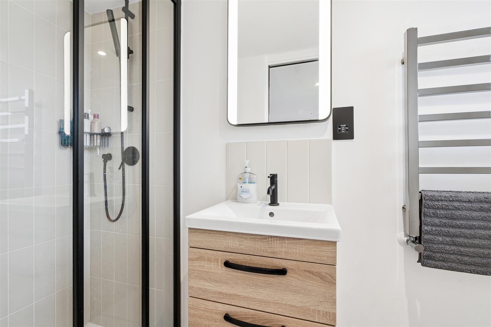 Property Image 8fc3c00d-9863-425b-9db1-59b57161e34d