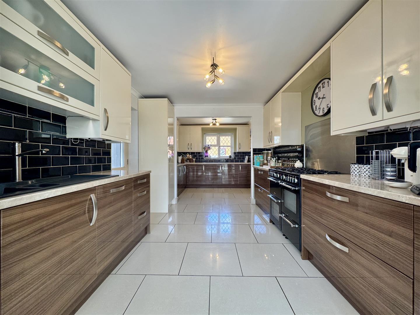 Property Image 8feadf48-dfa7-448c-ae7e-1d6e2c6e322e