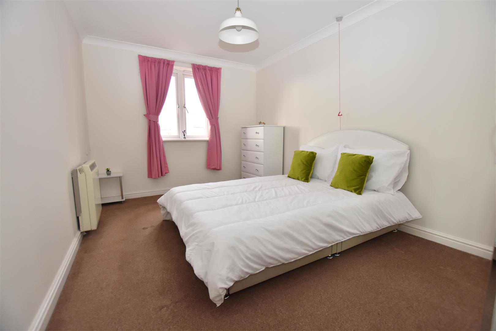 Property Image 8ff53071-9810-4c9d-bde9-175f6d2980ed