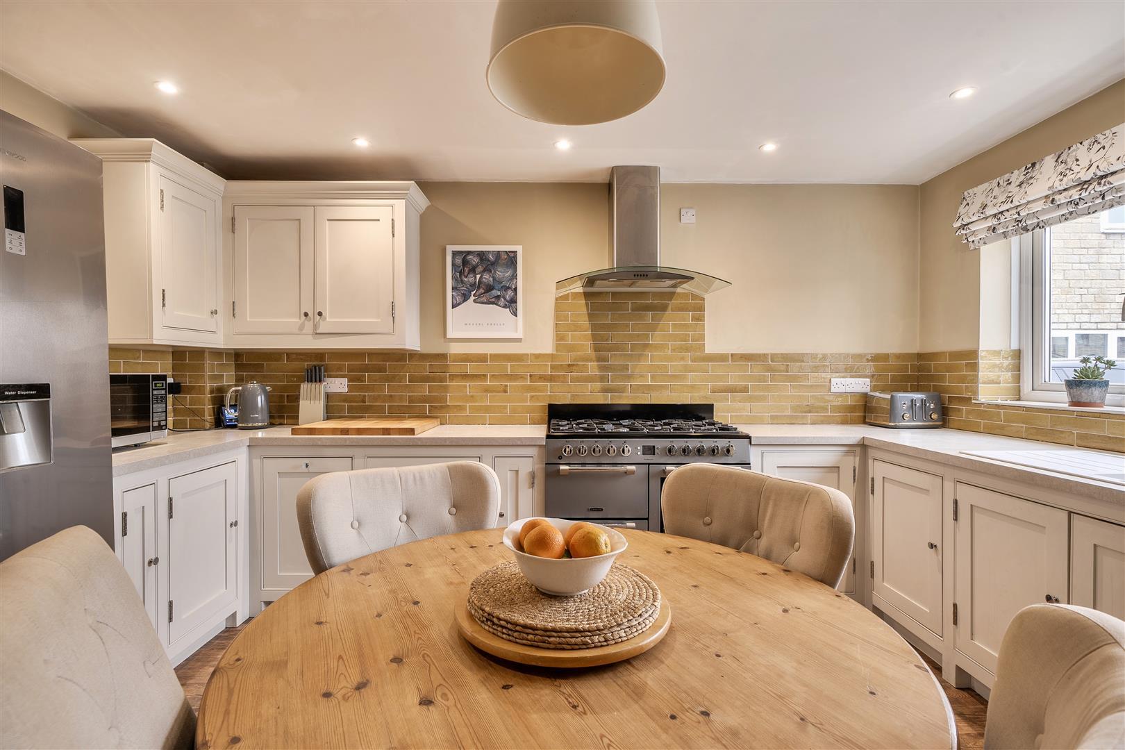 Property Image 900656a6-79f3-46de-b4ad-4113e57f7d92