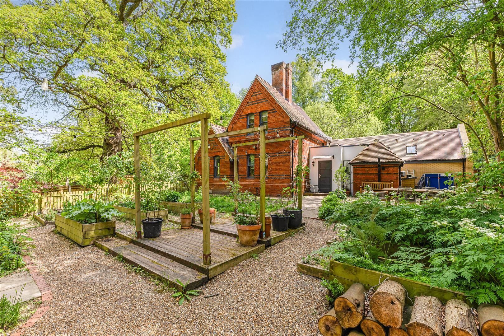 Property Image 900db2fe-ab53-4fd0-8308-0a682c5f6b3e